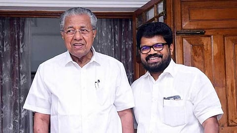 'സഹജീവികൾക്ക് വേണ്ടി സ്വയം കത്തിയെരിയുന്ന സൂര്യൻ' ! പിണറായി വിജയനെ പുകഴ്ത്തി മുൻ പ്രൈവറ്റ് സെക്രട്ടറി
