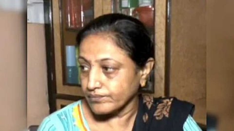 'തിരിച്ചു ചെന്നാൽ പാകിസ്ഥാനിൽ എനിക്കാരുമില്ല, 35 വർഷമായി ഇന്ത്യയിൽ',  കുടുംബത്തിൽ നിന്ന് പിരിക്കരുതെന്ന് അപേക്ഷിച്ച് ശാരദ ഭായ്