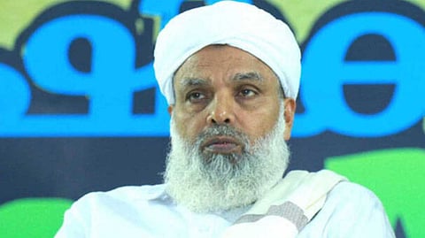 ദീനിന്റെ സ്വത്ത് സ്വന്തമാക്കിയത് മൂടിവെക്കാന്‍ ചില നേതാക്കള്‍ അരമന കയറിയിറങ്ങുന്നു; മുസ്ലീം ലീഗിനെതിരെ ഉമര്‍ ഫൈസി മുക്കം