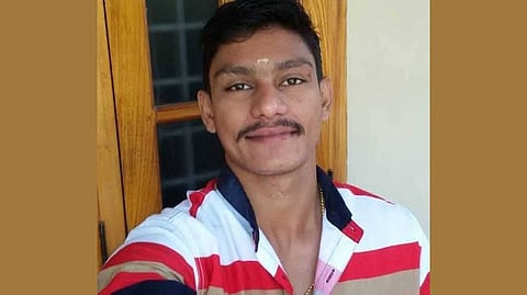 മലയാളി സൈനികന്‍ ഭോപ്പാല്‍ റെയില്‍വേ സ്റ്റേഷനിലെ ലോഡ്ജ് മുറിയില്‍ ജീവനൊടുക്കിയ നിലയില്‍