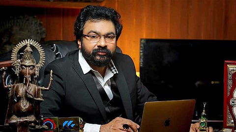 പുരാവസ്തു തട്ടിപ്പ് കേസ്: പ്രതി മോൺസൺ മാവുങ്കലിന് ഹൈക്കോടതിയുടെ ഇടക്കാല ജാമ്യം