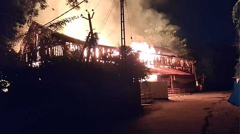 പത്തനംതിട്ടയില്‍ ബിവറേജസ് ഗോഡൗണില്‍ വന്‍ തീപിടിത്തം