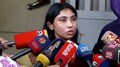 സീനിയര്‍ അഭിഭാഷകന്റെ മര്‍ദനം: പരാതിയുമായി മുന്നോട്ടുപോകുമെന്ന് ശ്യാമിലി; അടിയന്തര റിപ്പോര്‍ട്ട് തേടി ബാര്‍ കൗണ്‍സില്‍
