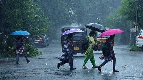 സംസ്ഥാനത്ത് അടുത്ത അഞ്ച് ദിവസം ശക്തമായ മഴയ്ക്ക് സാധ്യത; എട്ട് ജില്ലകളിൽ ഇന്ന് യെല്ലോ അലേർട്ട്