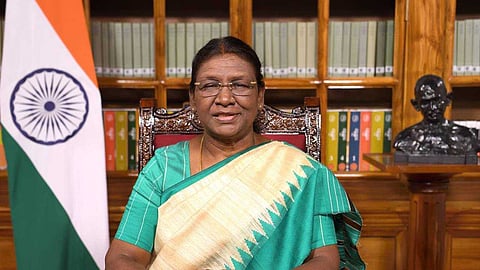 ബില്ലുകളില്‍ തീരുമാനമെടുക്കാന്‍ സമയപരിധി; സുപ്രീം കോടതിയില്‍ ചോദ്യങ്ങളുമായി രാഷ്ട്രപതി