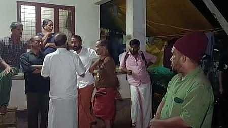 കോഴിക്കോട് കുറ്റ്യാടി എള്ളിക്കാംപാറയിൽ ഭൂചലനമെന്ന് സംശയം; ശബ്ദം കേട്ട ജനങ്ങൾ വീടുവിട്ടിറങ്ങി