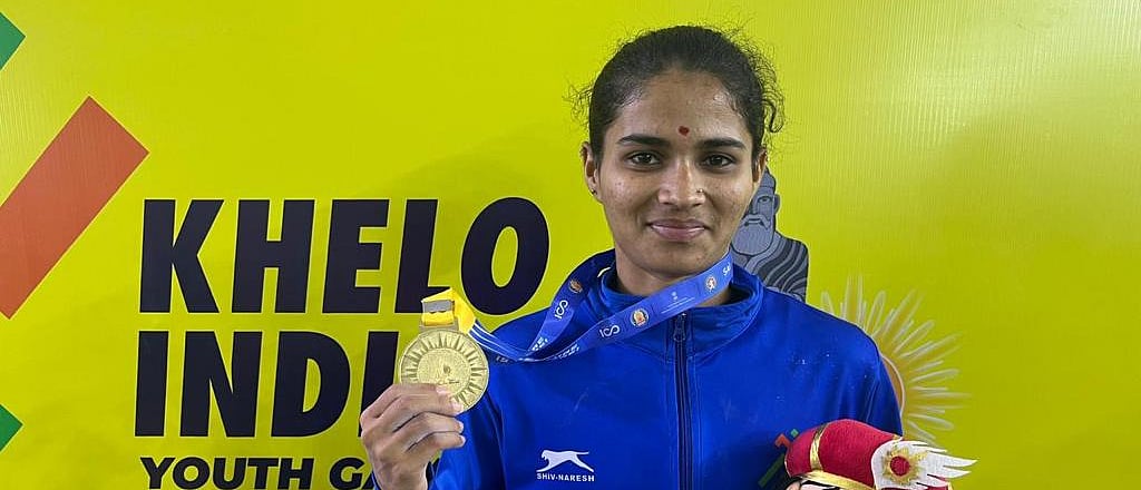 Photo: SAI : Maharashtra weightlifter Arati Tatgunti sets new youth records in snatch, clean and jerk, and total.
