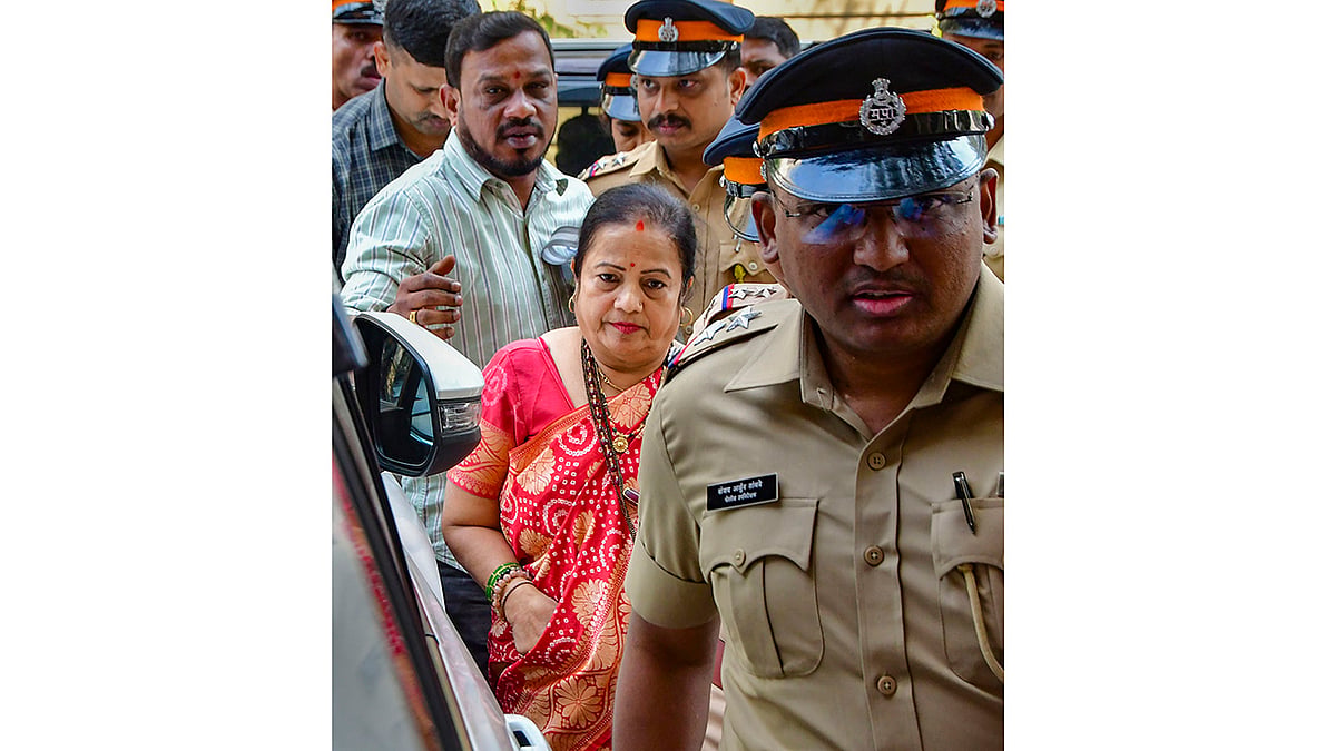 Kishori Pednekar appears before ED