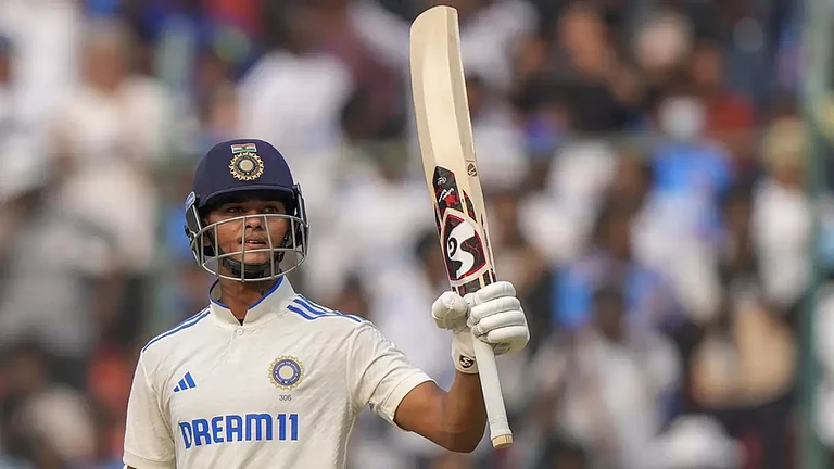 Yashasvi Jaiswal brought up the double ton on day 2 of the Vizag Test. - Photo: AP