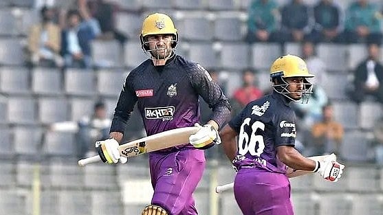 X/ @BPLofficialT20 : Chattogram Challengers players taking a run against Sylhet Strikers in BPL 2024