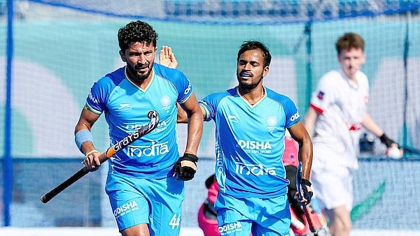 X/ @TheHockeyIndia : Indian Hockey players during a match against Switzerland in FIH Men's Hockey5s World Cup 2024