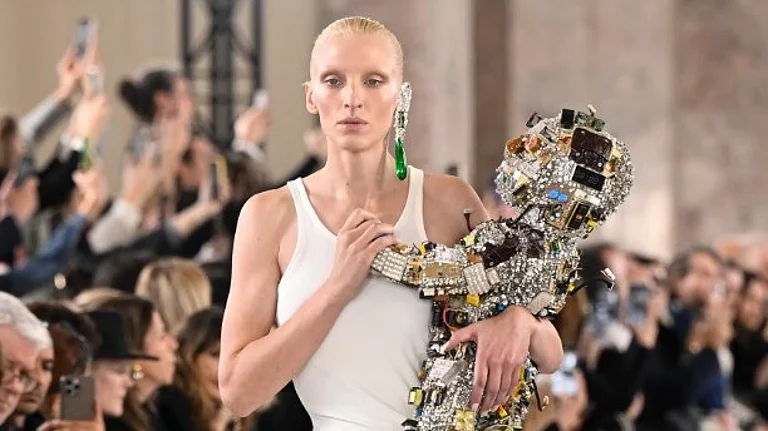 Schiaparelli's Robot Baby - null
