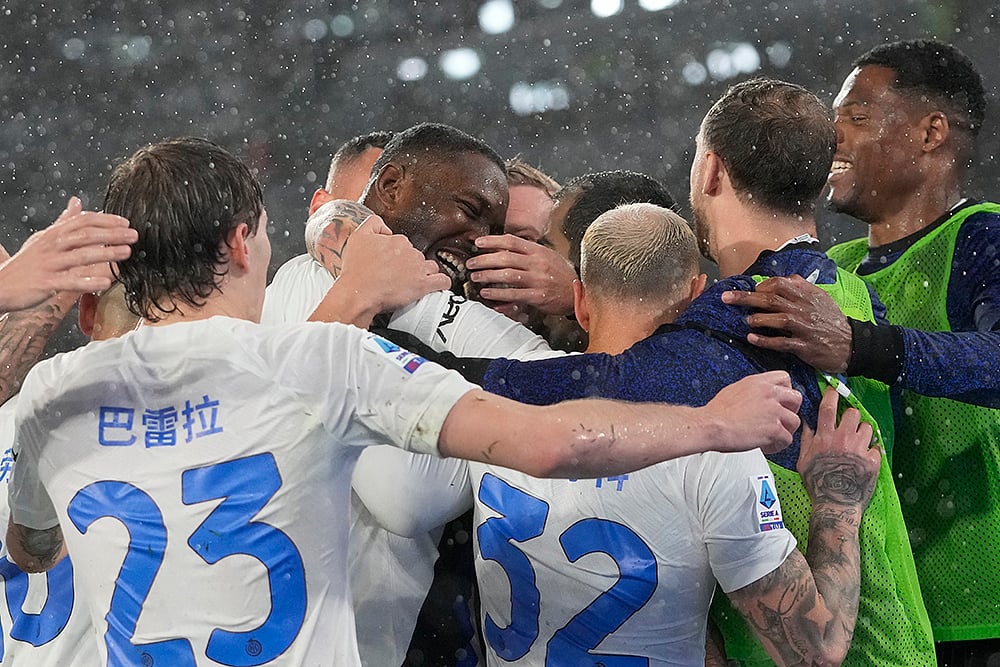 | Photo: AP/Alessandra Tarantino : Serie A 2023-24: Roma vs Inter Milan
