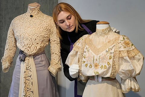 Britain Costume Auction