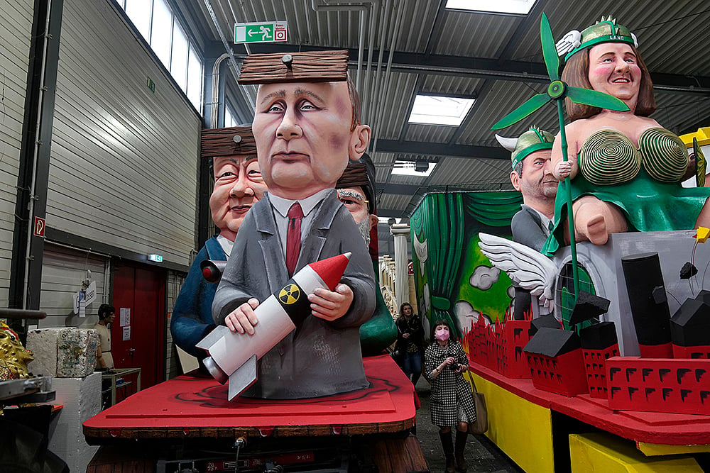 Presentation of floats for the annual Rose Monday Parade