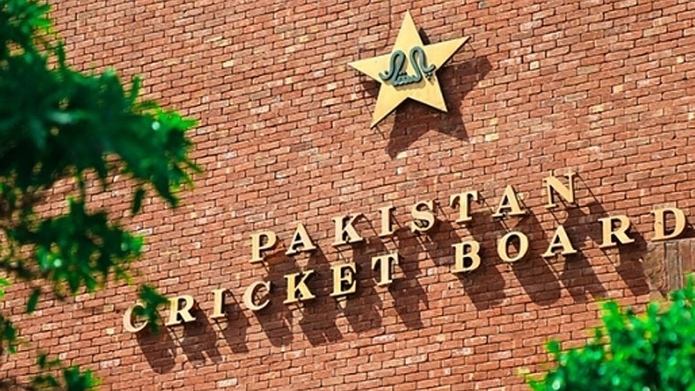 File : Pakistan Cricket Board Ready To Appoint Foreign Coach.