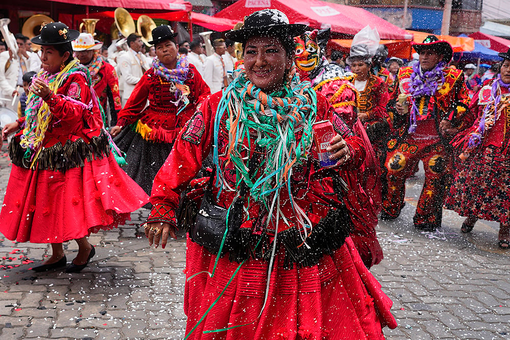 | Photo: AP/Juan Karita : Carnival in La Paz
