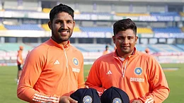 Sarfaraz Khan right, Dhruv Jurel left pose during India's 3rd Test match against England. - (Photo: X|Indian Cricket Team)