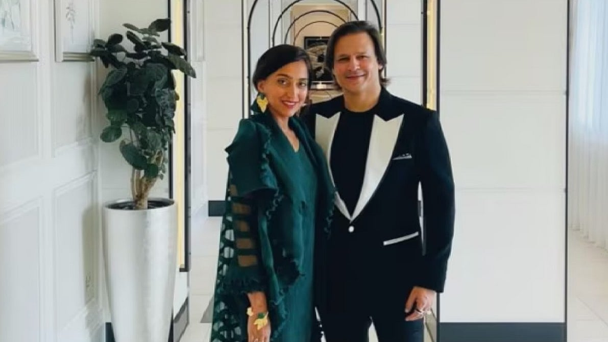 Instagram : Vivek Oberoi with wife Priyanka Alva