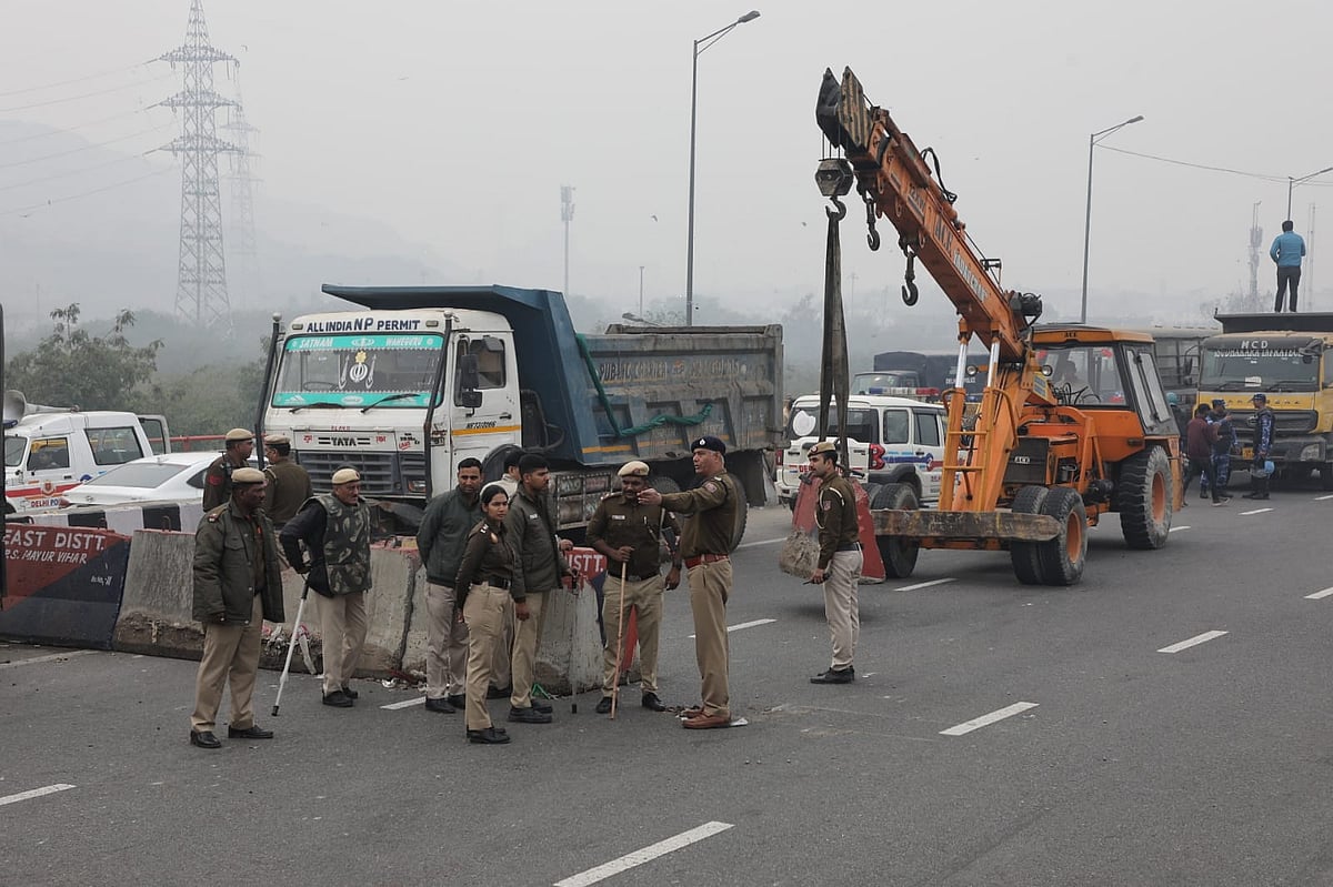 Farmers march: Security at Ghazipur border