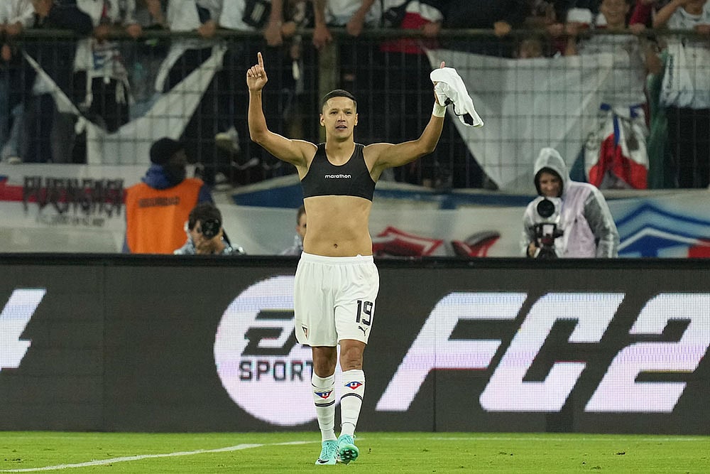 Photo: AP/Dolores Ochoa : Recopa Sudamericana