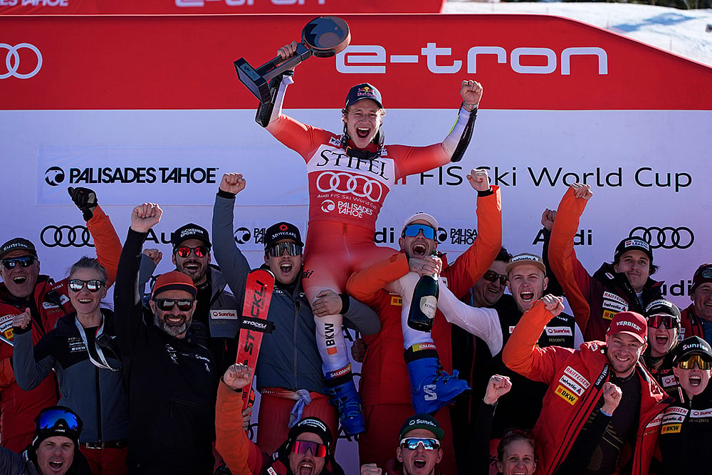 Mens World Cup giant slalom skiing race