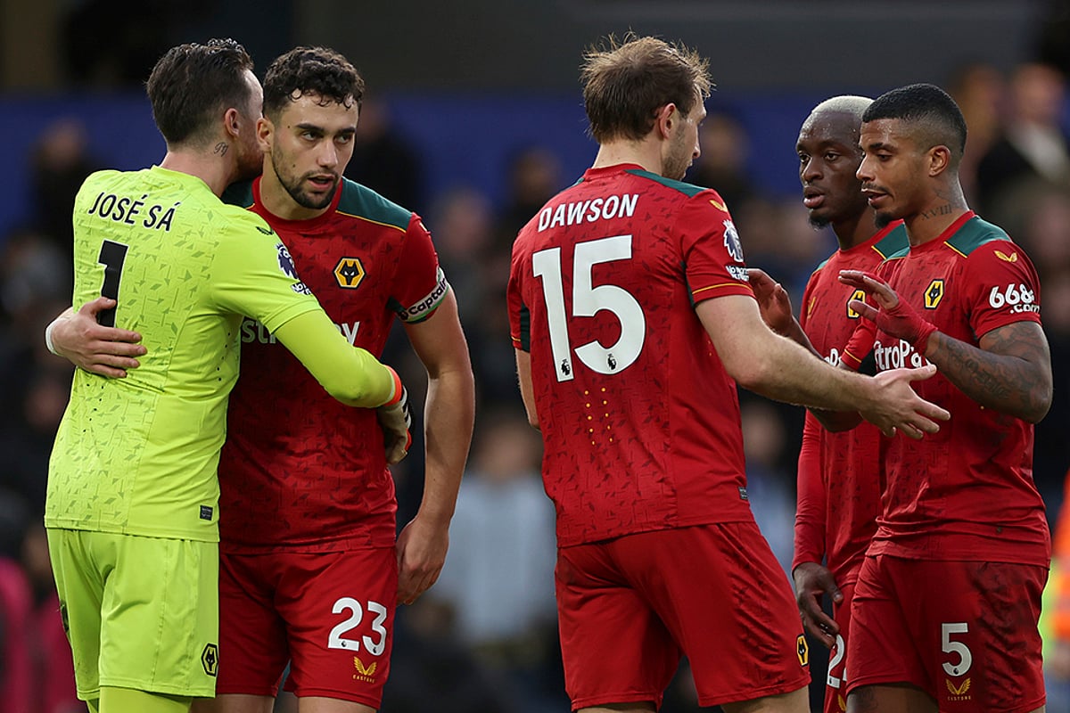 Premier League 2023-24: Chelsea 2-4 Wolves - In Pics