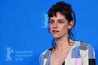 Kristen Stewart Can't Watch Herself On Screen: 'It's Just Horrible' Instagram
: Kristen Stewart