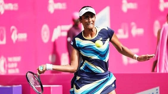 Indian tennis player Rutuja Bhosale in action. - Photo - X/AITA__Tennis