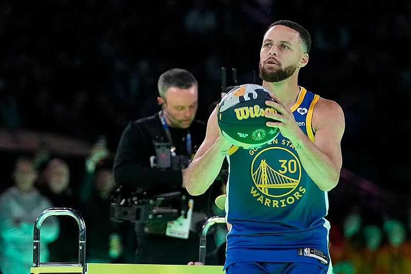 All Star Steph vs Sabrina Basketball