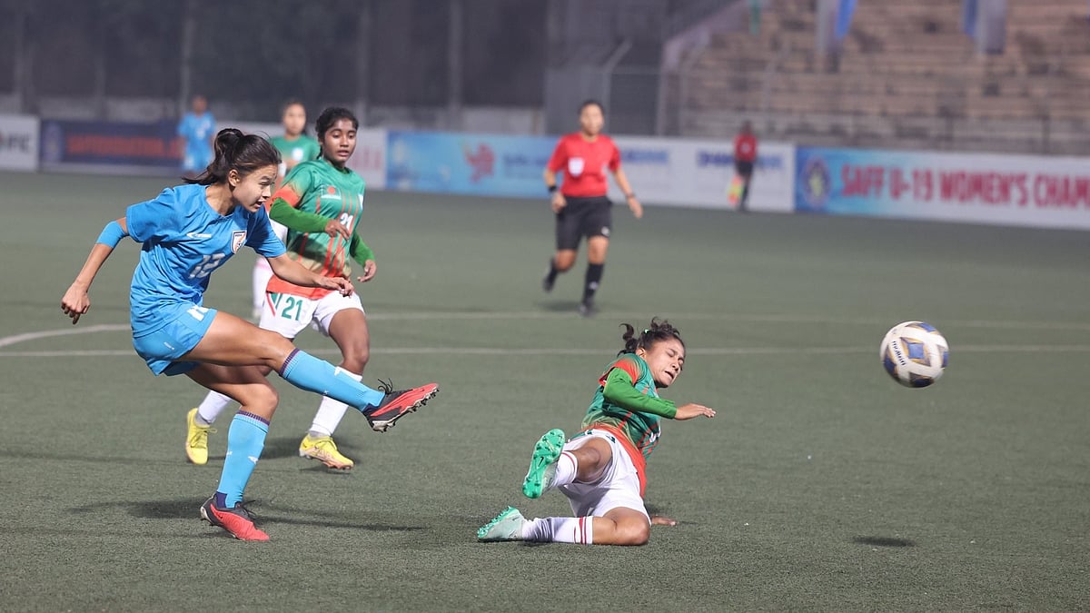 Photo Courtesy: X/ @IndianFootball : Indian U-19 players in action against Bangladesh in the final of SAFF Women's U-19 Championships.