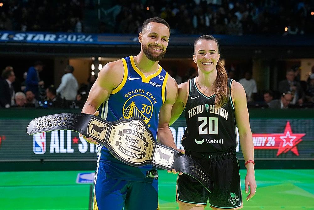 | Photo: AP/Darron Cummings : All Star Steph vs Sabrina Basketball