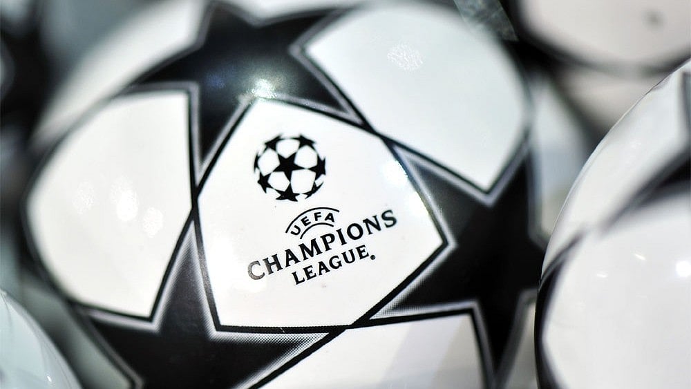 AP Photo : UEFA Champions League Round Of 16 actions kicks-off.