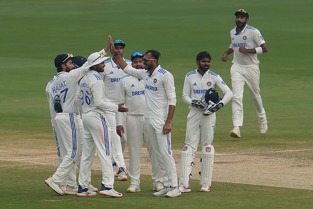 | Photo: AP/Manish Swarup : India vs England 2nd Test, Day 4 