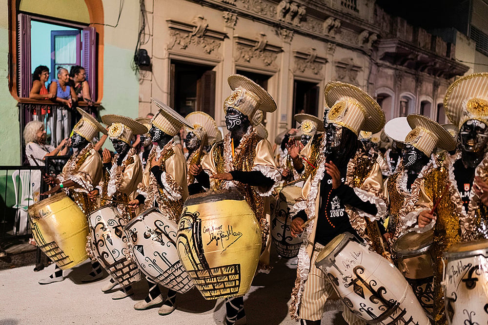 | Photo: AP/Matilde Campodonico : Uruguay Carnival