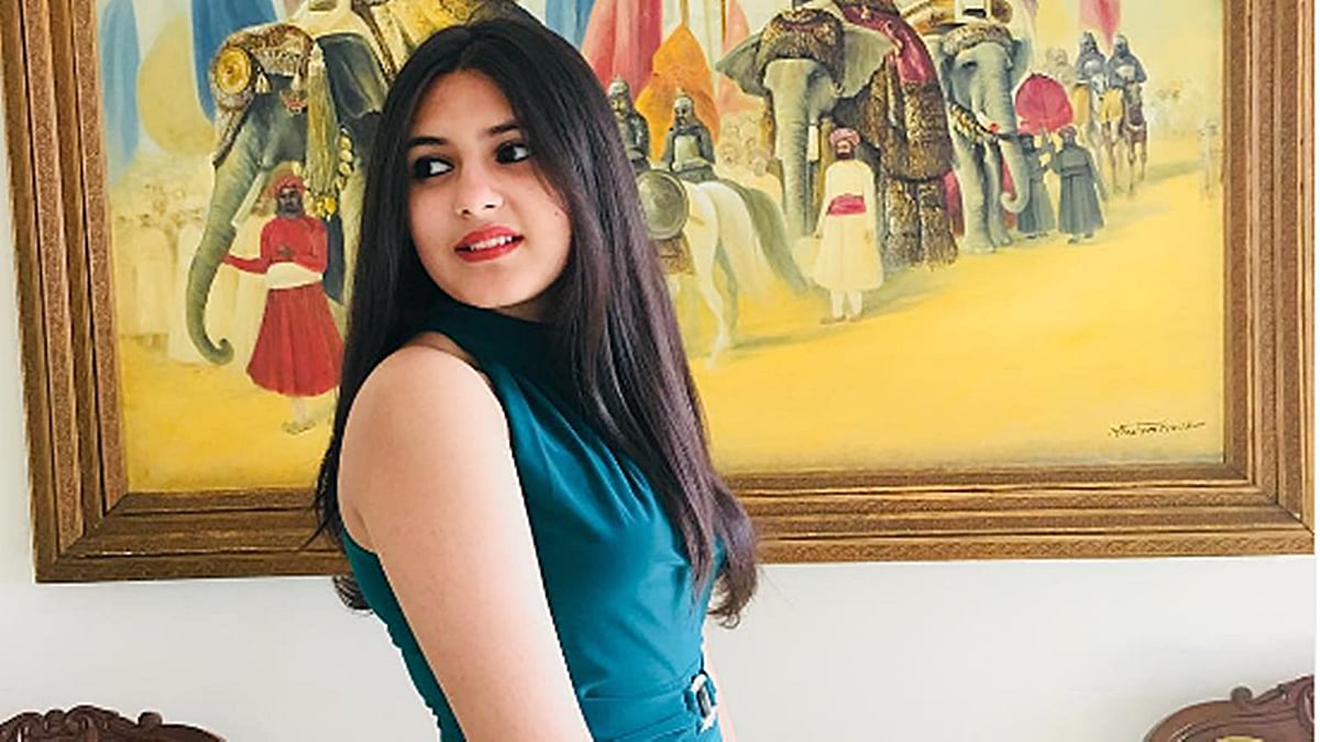X : Suhani Bhatnagar