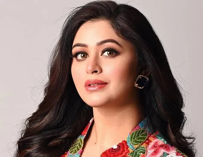 Instagram : Ritabhari Chakraborty