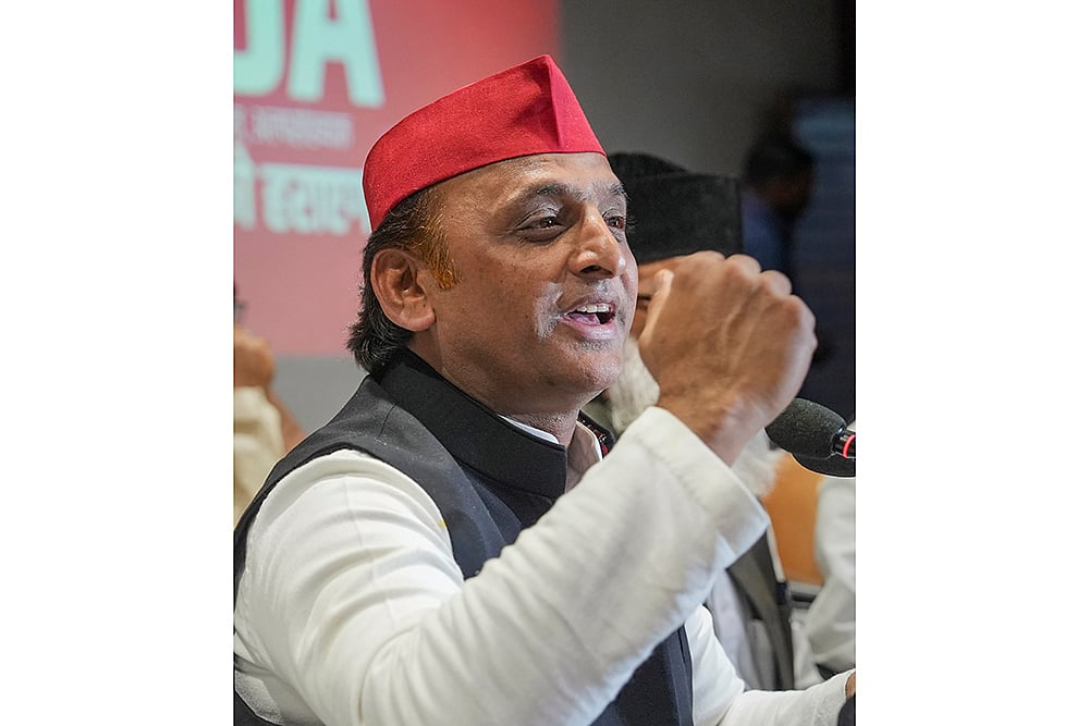 Akhilesh Yadav addressing media