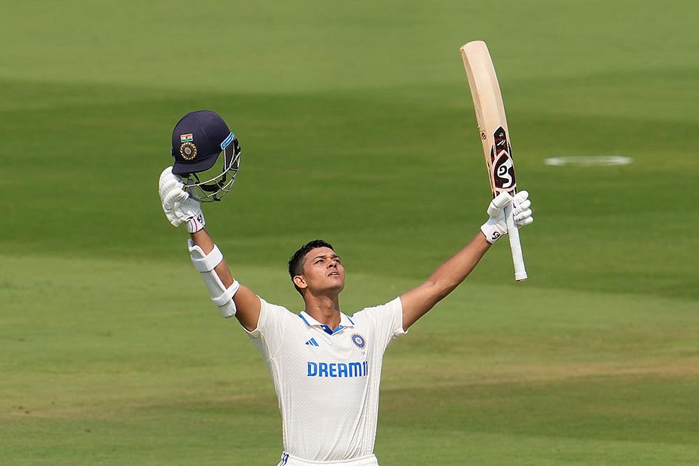 Photo: AP/Manish Swarup : IND vs ENG 2nd Test match: Day 1