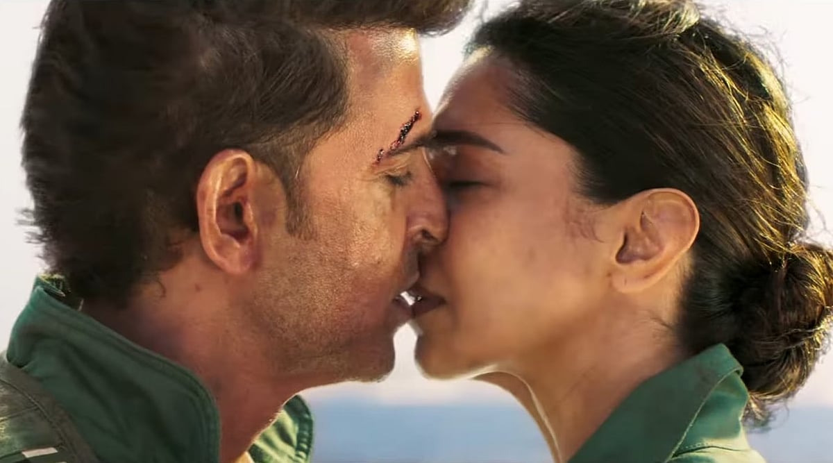 Instagram : Hrithik Roshan, Deepika Padukone
