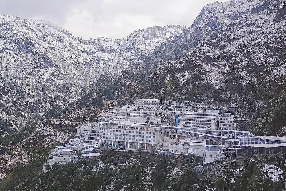 Snowfall in Reasi