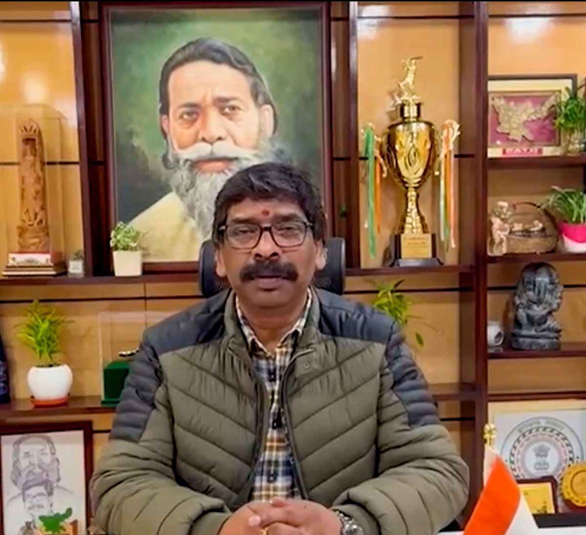 PTI : Jharkhand Chief Minister Hemant Soren delivers a video message before his arrest by Enforcement Directorate (ED) |