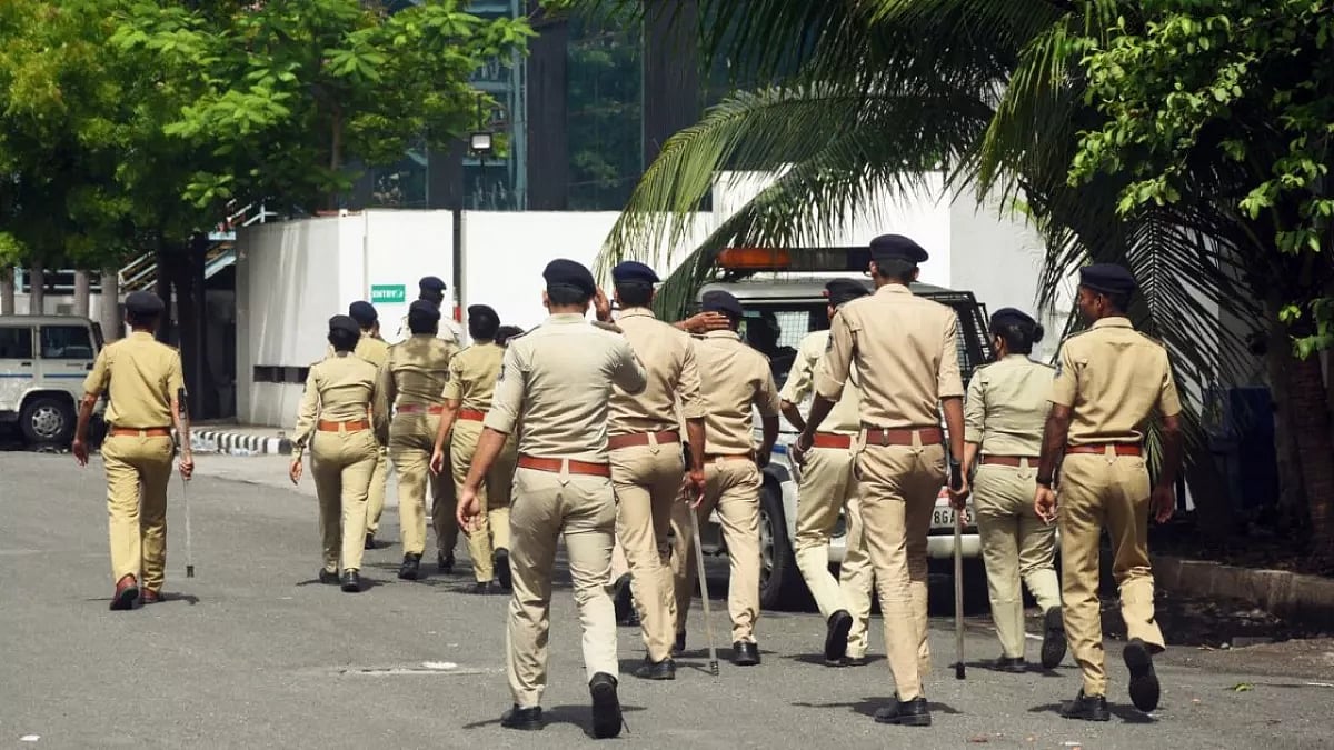 PTI : Rajasthan Police personnel on duty |