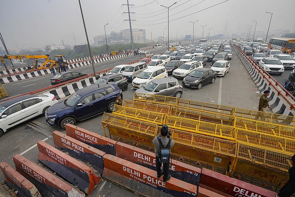Farmers March: Traffic jam at Ghazipur border
