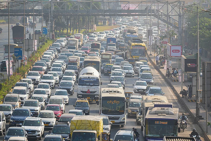 Traffic on Mumbais Eastern Express Highway