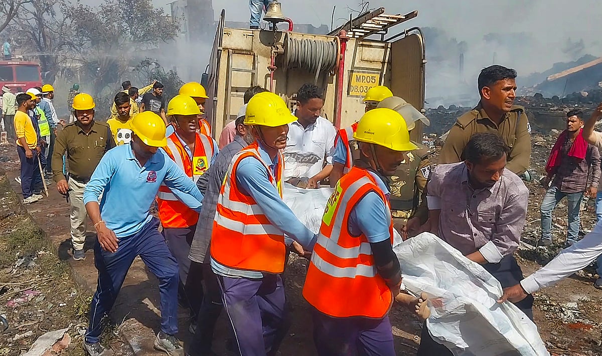 PTI : Harda firecracker factory fire kills many. |