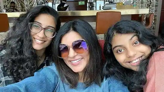 Instagram : Sushmita Sen with kids