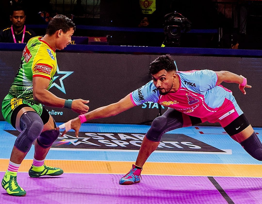 PKL 2023-24: Jaipur Pink Panthers in action against Patna Piraters - (X/ Pro Kabaddi)