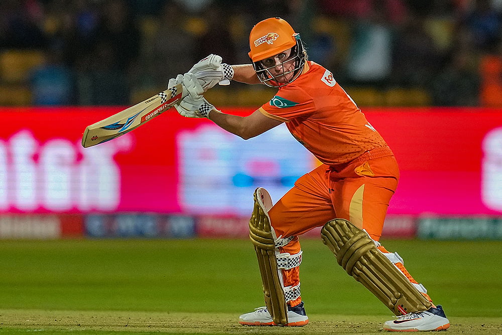 WPL 2024: Mumbai Indians vs Gujarat Giants