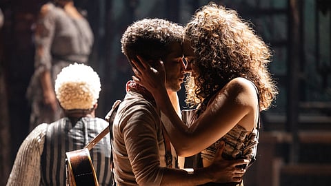 Jordan Fisher and Solea Pfeiffer in Hadestown
